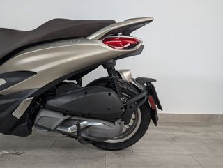 PIAGGIO BEVERLY 300 2023