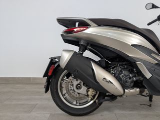 PIAGGIO BEVERLY 300 2023