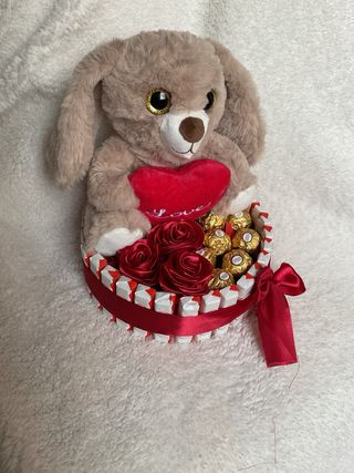 Detalles, Rosas, chocolates, flores eternas