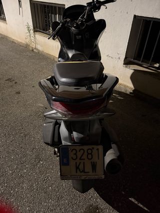 Honda PCX 125 2018 Negra - 43.000 km