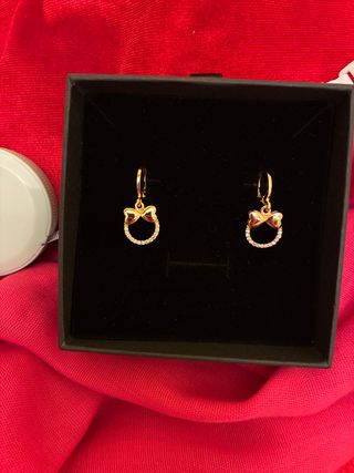 Pendientes Lazo Dorado con Circonitas