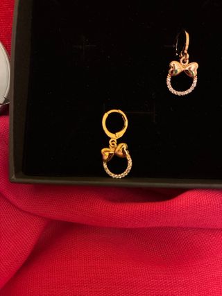 Pendientes Lazo Dorado con Circonitas