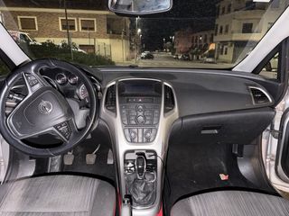 Opel Astra 2010