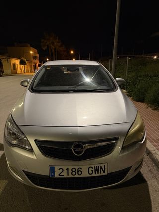 Opel Astra 2010