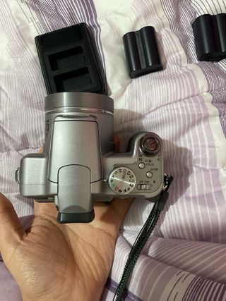 Panasonic DMC-FZ18 Cámara Digital + Accesorios