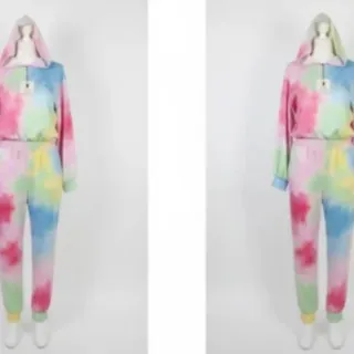 Mono Tie Dye con Capucha