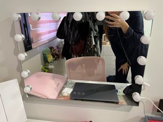 Specchio trucco con luci LED