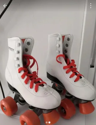 Patines blancos niña talla aprox 33