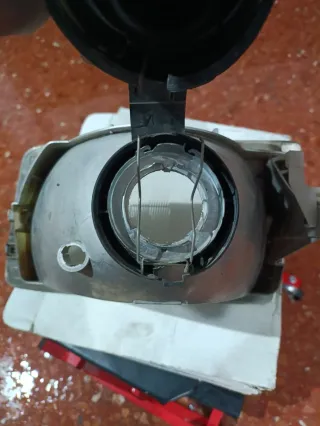 Faro Derecho Peugeot 205