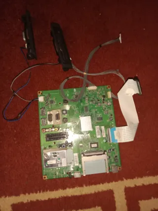 Pantalla LCD y Placa Base TV