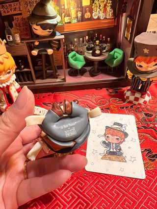 Figura Hirono The Businessman