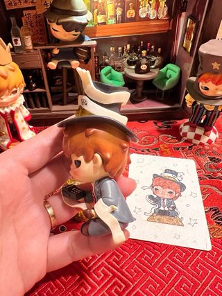 Figura Hirono The Businessman