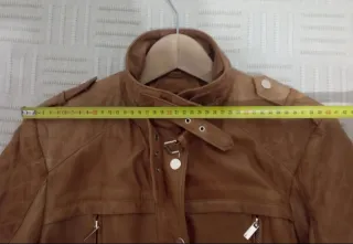 Chaqueta de piel Stradivarius Talla L