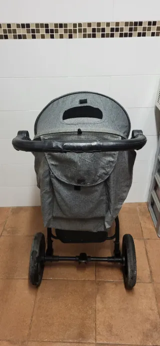Silla de paseo gris Lionelo