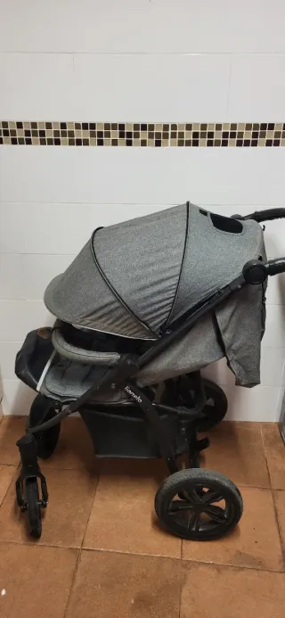 Silla de paseo gris Lionelo