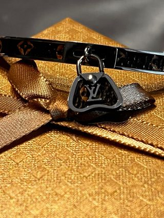 Pulsera Louis Vuitton con candado