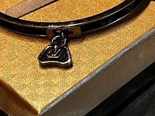 Pulsera Louis Vuitton con candado