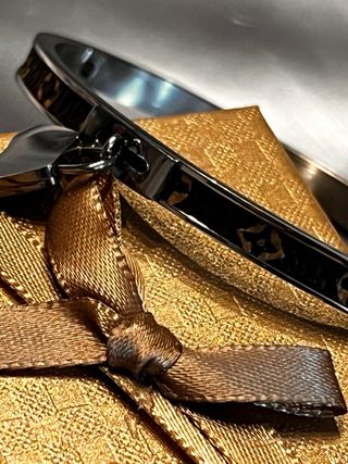 Pulsera Louis Vuitton con candado