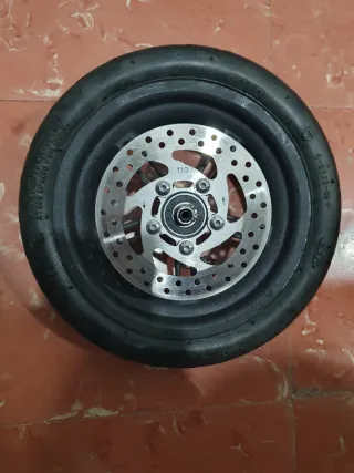 Rueda patinete eléctrico con disco freno