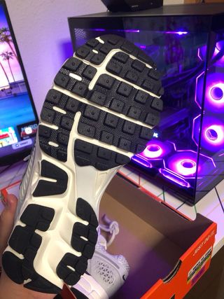 Nike Zoom Vomero 5 Mujer Plata