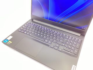 pc portatil lenovo 82k1