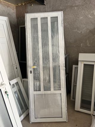Puerta aluminio con cristal