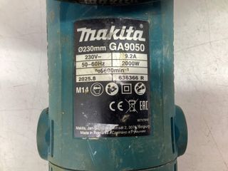 radial makita ga9050