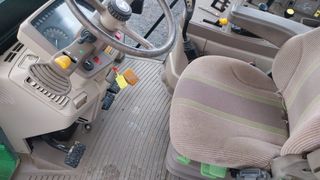 Tractor John Deere 6330 con pala