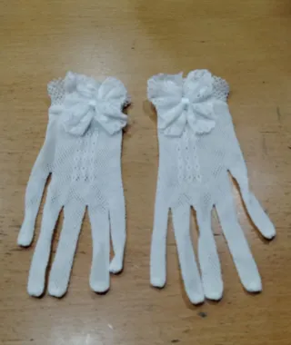Guantes  comunión niña. Nuevos a estrenar