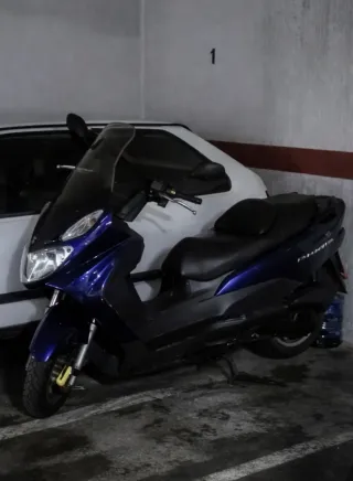 Suzuki Burgman UH 125cc Maxi Scooter