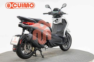 PIAGGIO BEVERLY 300 HPE