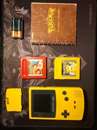 Game Boy Color +Pokémon Amarillo + Rojo con Manual