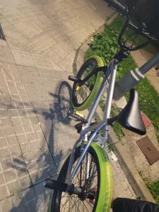 Bicicleta BMX como nueva