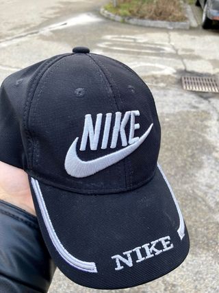 Vintage Nike cap 90s black white