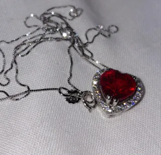 Colgante Diamantes y Rubí Corazón Oro 14k