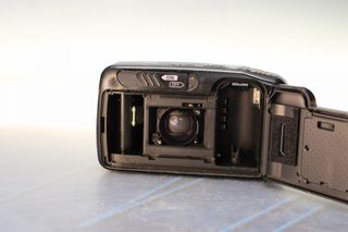 Cámara fotográfica compacta 35mm Ricoh FF-10S.