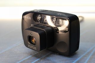 Cámara fotográfica compacta 35mm Ricoh FF-10S.