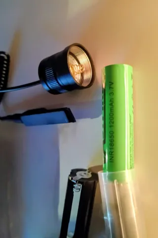 Linterna Táctica LED + Accesorios