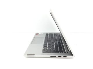 pc portatil lenovo 82lm