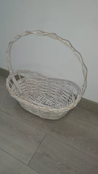 Nuovo cestino bianco in vimini