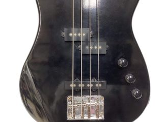 bajo electrico aria aria pro ii