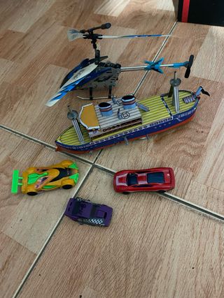 Barco de lata + 3 coches y helicóptero
