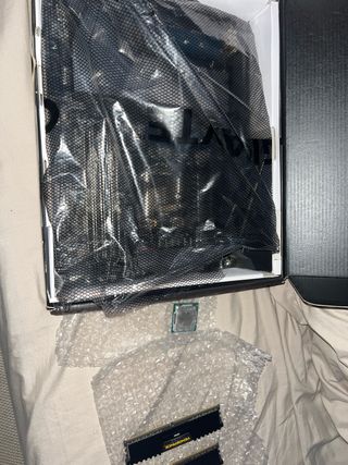 Pack Gigabyte Z590 Pro AX + 2x8GB DDR4 RAM+Intel