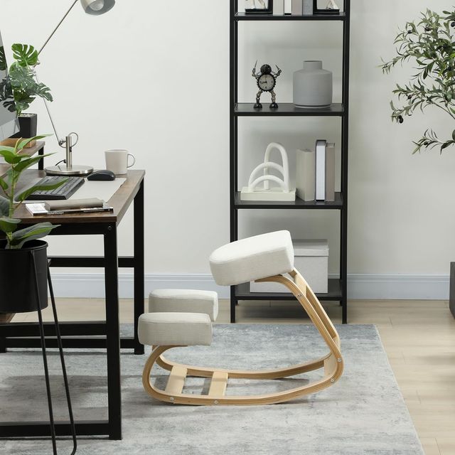 Silla Ergonómica Con Inginocchiadoio Y Movimiento De Balanceo, Silla Postural Acolchada Moderna En Madera De Abeto Y Poliéster, 51X69X58 Cm, Crema