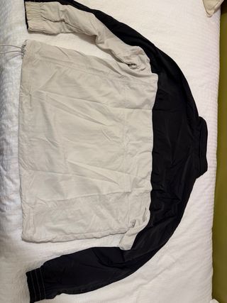 chaqueta de entrenamiento Adidas Beige y Negro