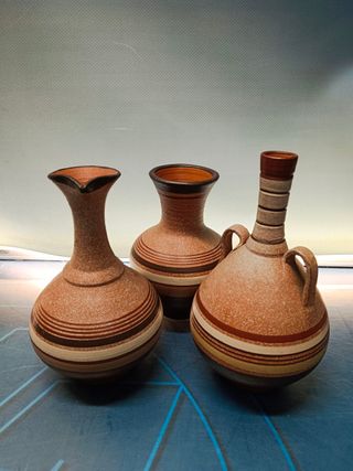Tres piezas,  botijos o cantaros, 19, 17 cm