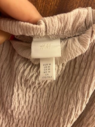 Vestido beige con tirantes