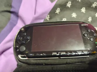 Sony PSP Negra + 3 Juegos