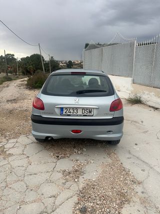 Peugeot 206