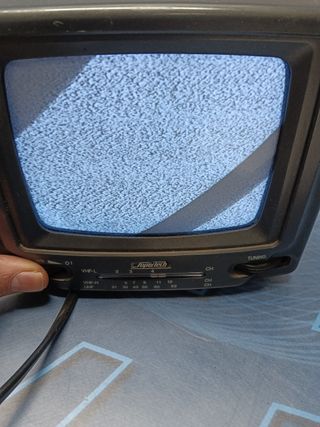 TV supertech 5,5" B/N model BTV -452